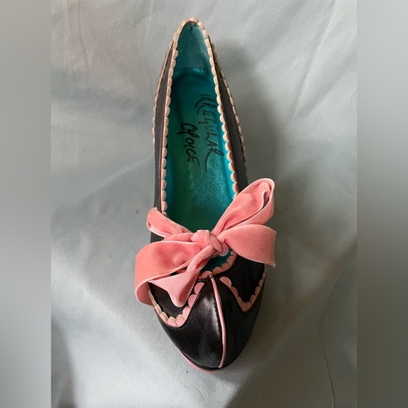Irregular Choice black w/ pink scalloping heels - EU sz 39 - Picture 11 of 16